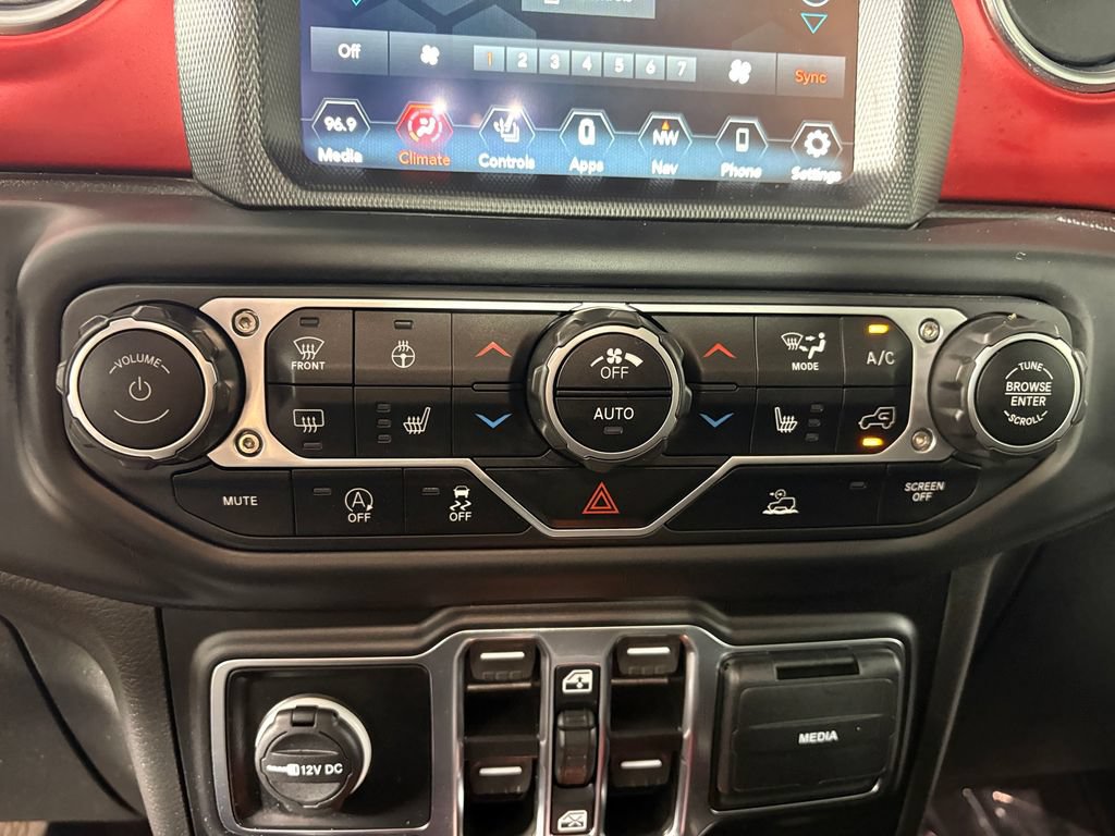 Used 2023 Jeep Gladiator Rubicon w/ LED Lighting Group AWD/4WD image 17