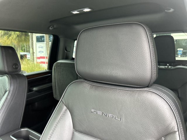 Used 2025 GMC Sierra 2500 Denali w/ Technology Package AWD/4WD image 18