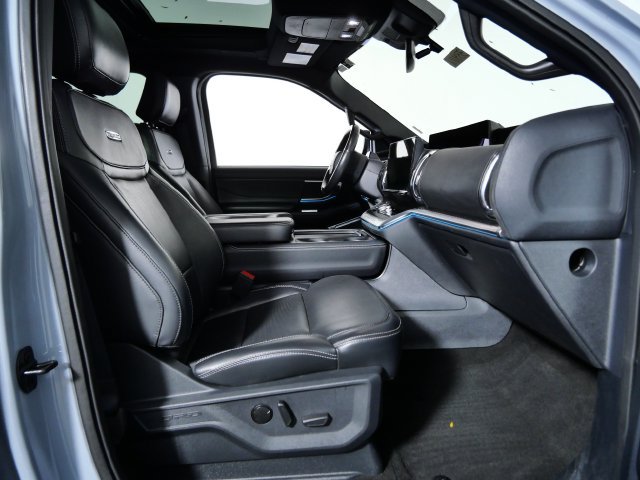 Certified 2025 Ford Expedition Max Platinum w/ Stealth Performance Package AWD/4WD image 10