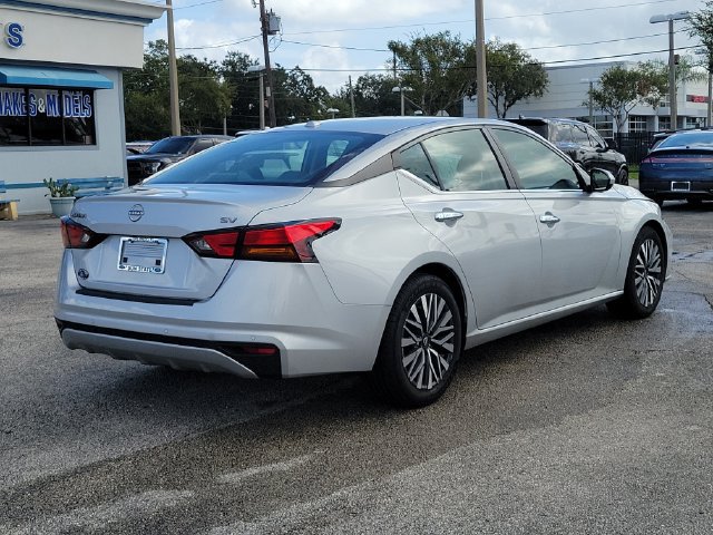 Used 2023 Nissan Altima 2.5 SV FWD image 6
