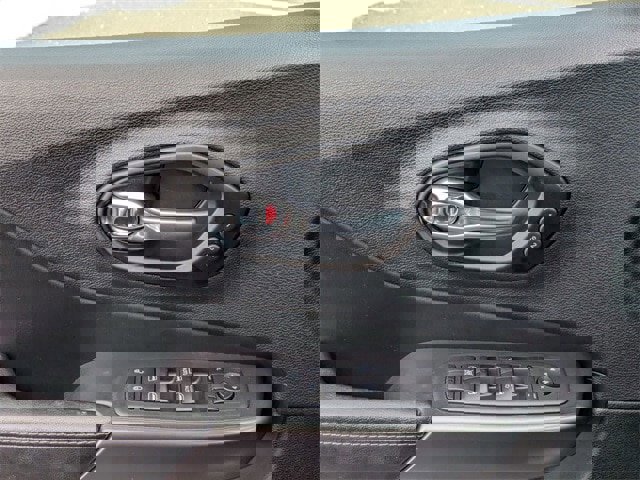 Used 2021 Jeep Cherokee Limited w/ Elite Package image 12