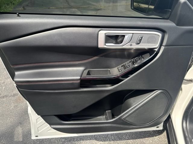 Certified 2023 Ford Explorer ST-Line w/ Class IV Trailer Tow Package AWD/4WD image 9