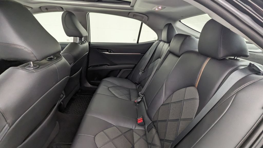 Used 2018 Toyota Camry XLE FWD image 36