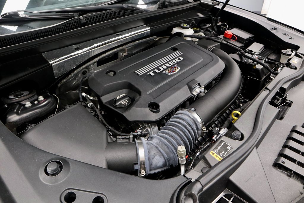 Used 2025 Cadillac XT4 Premium Luxury w/ Cold Weather Package image 18