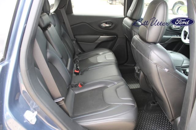 Used 2020 Jeep Cherokee Latitude Plus w/ Cold Weather Group AWD/4WD image 11