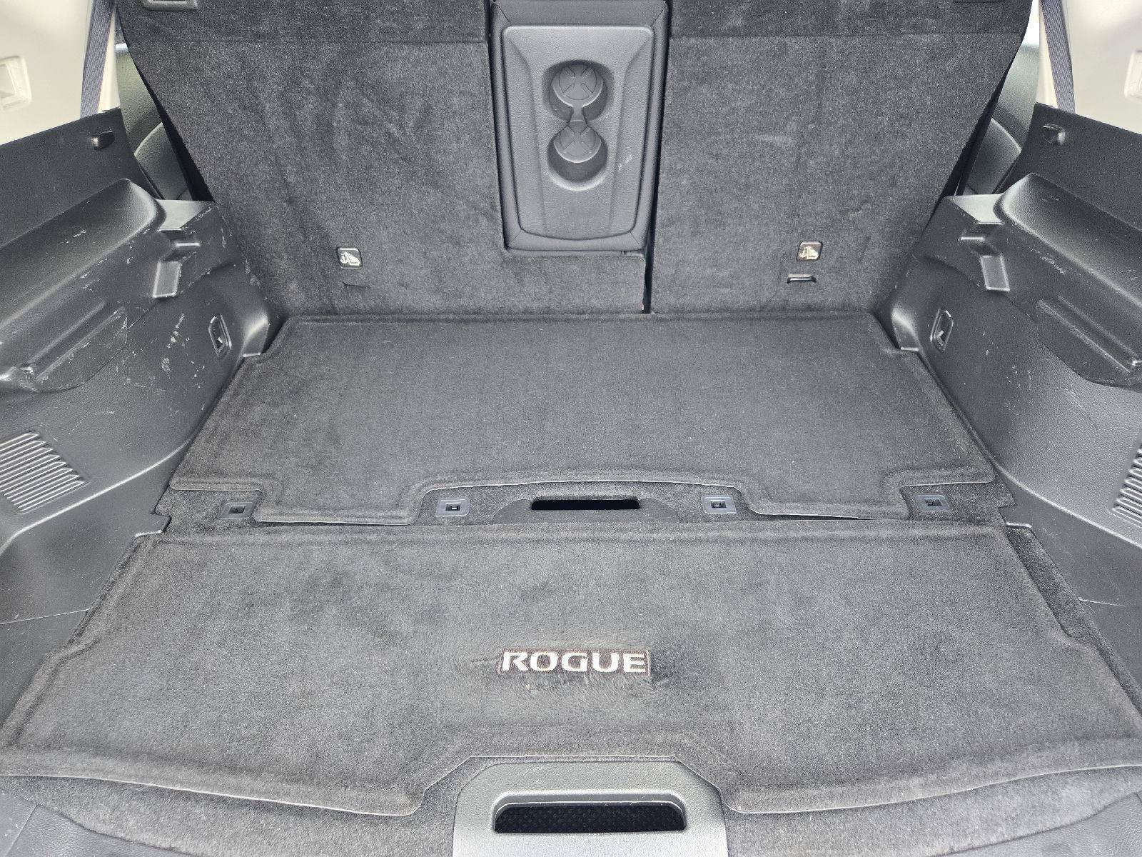 Used 2017 Nissan Rogue SV FWD image 31