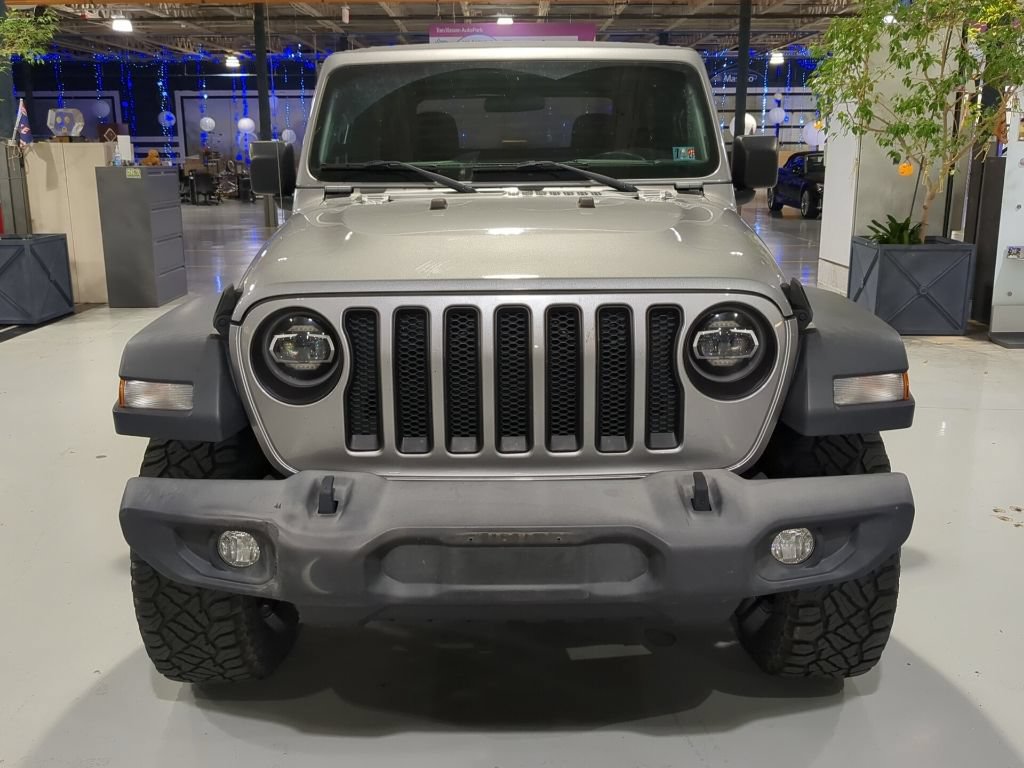 Used 2018 Jeep Wrangler Sport AWD/4WD image 3