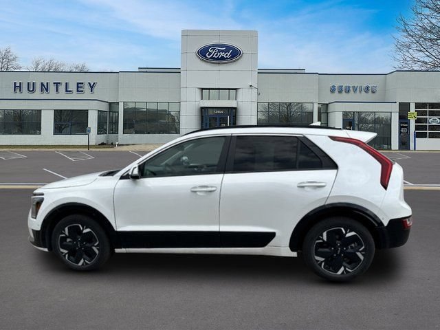 Used 2023 Kia Niro Wave w/ Wave Preserve Package FWD image 6