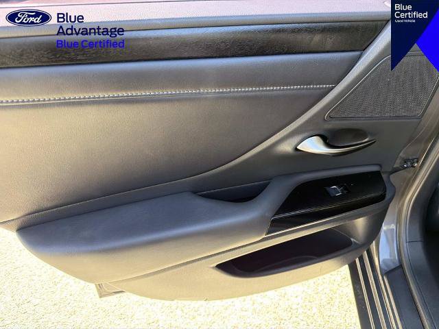 Used 2023 Lexus ES 300h w/ Premium Package FWD image 11
