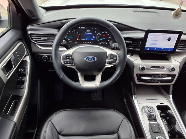 Certified 2024 Ford Explorer XLT w/ Equipment Group 202A AWD/4WD image 6
