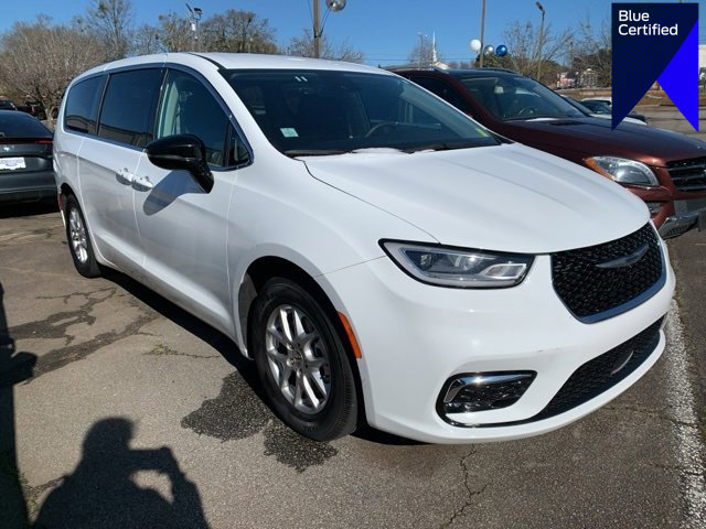 Used 2024 Chrysler Pacifica Touring-L image 1