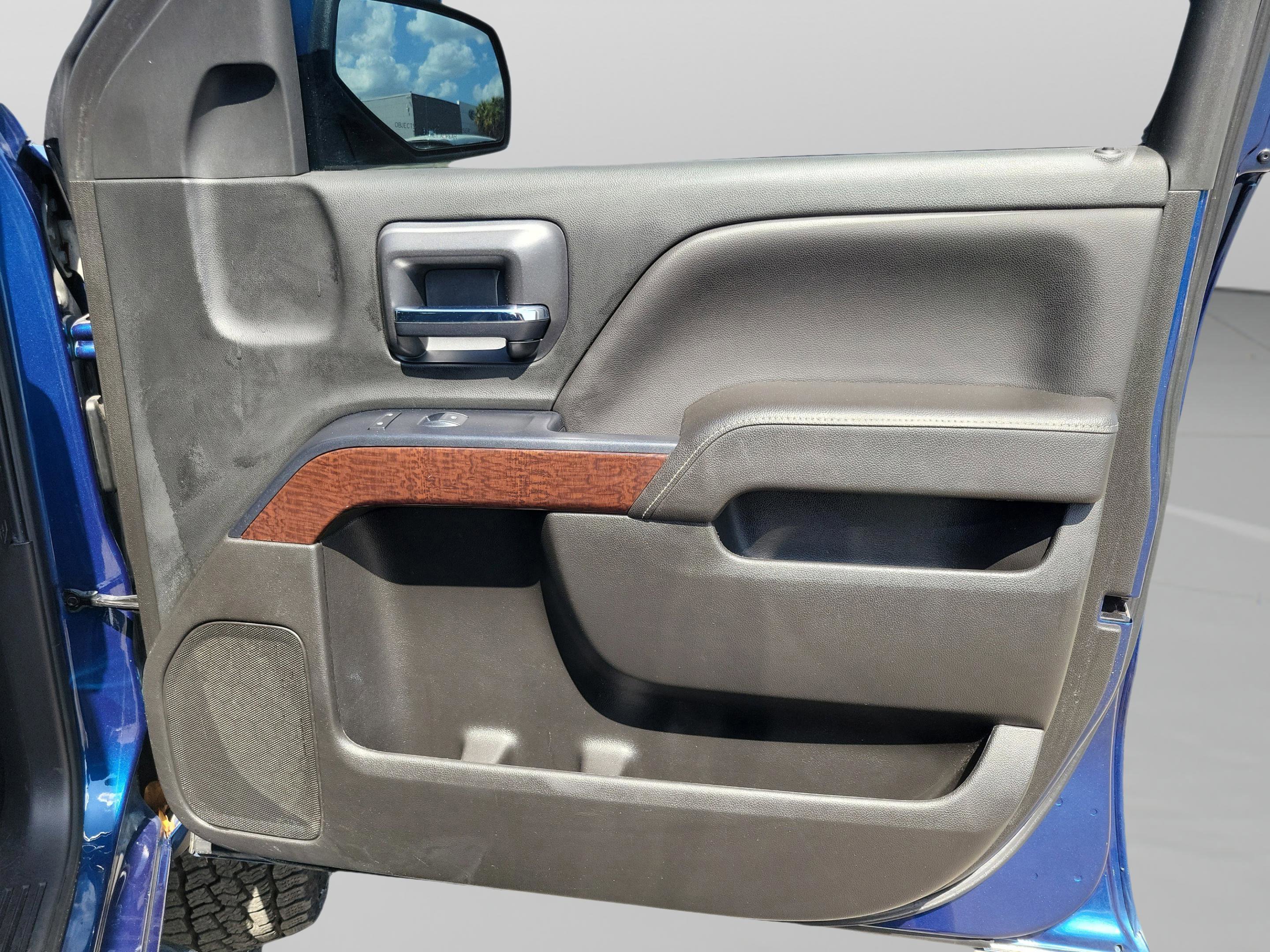 Used 2017 GMC Sierra 1500 SLE w/ SLE Value Package image 26