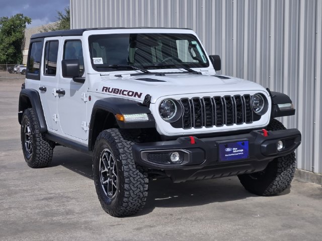 Used 2026 Jeep Wrangler Unlimited Rubicon AWD/4WD image 3