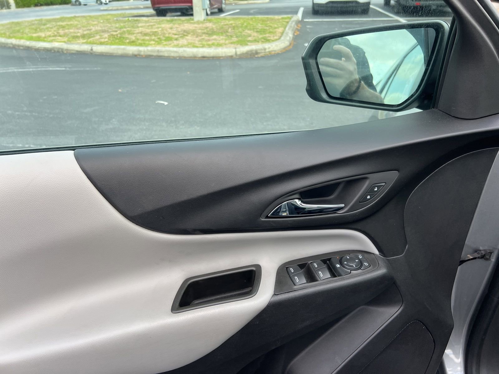 Used 2024 Chevrolet Equinox LS image 18