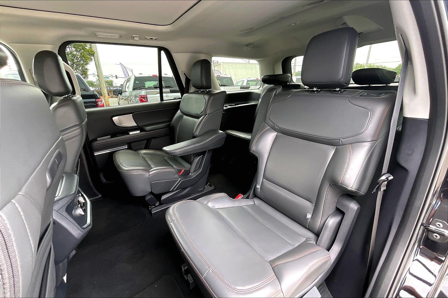 Certified 2025 Ford Expedition Active RWD image 24