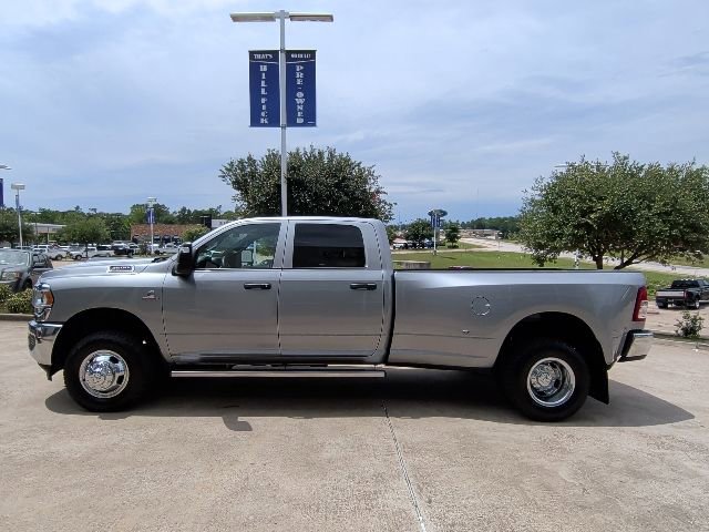 Used 2024 RAM 3500 Tradesman w/ Chrome Appearance Group AWD/4WD image 8