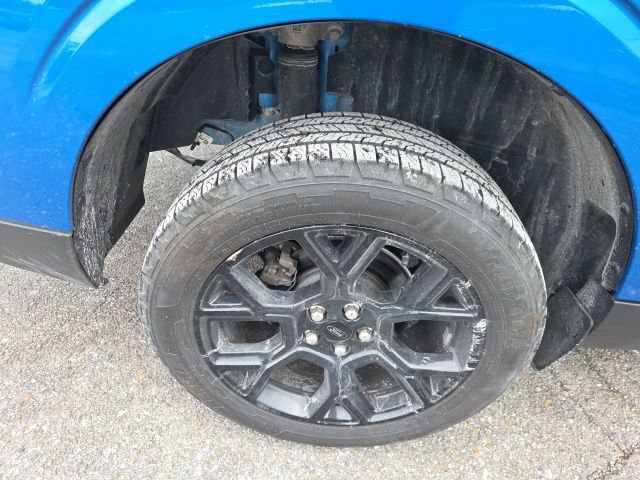 Certified 2025 Ford Maverick Lariat w/ Black Appearance Package image 11