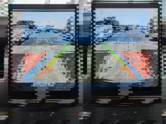 Certified 2024 Ford Expedition XLT image 21