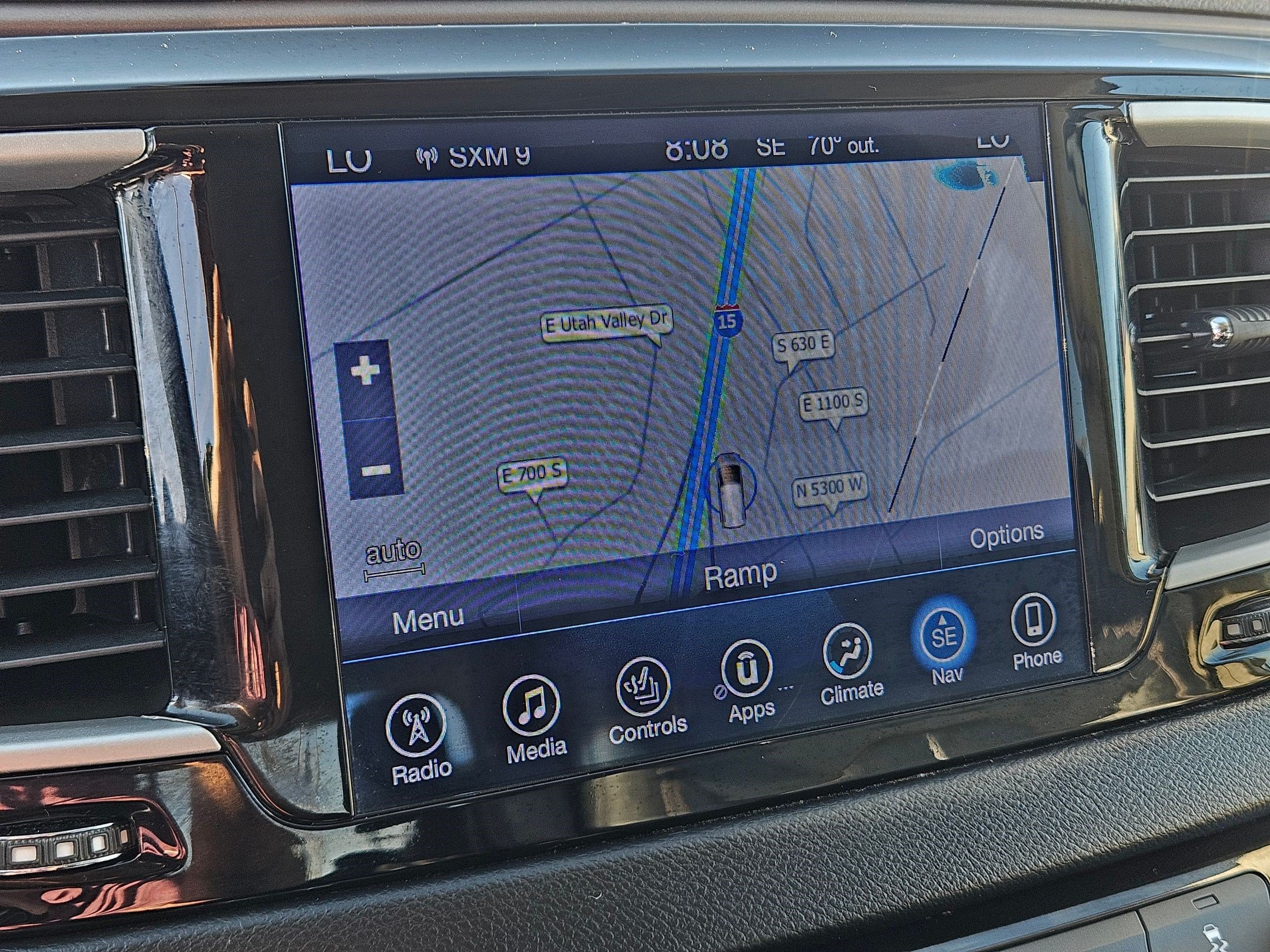 Used 2017 Chrysler Pacifica Touring-L FWD image 26