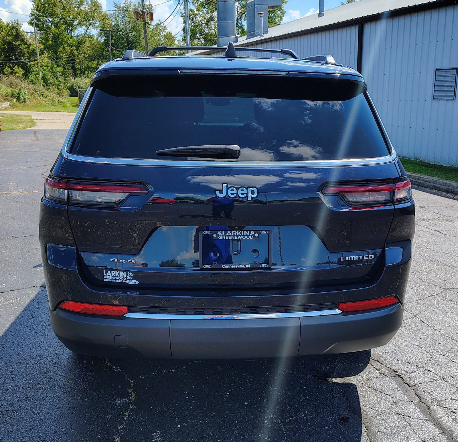Used 2023 Jeep Grand Cherokee L Limited AWD/4WD image 6