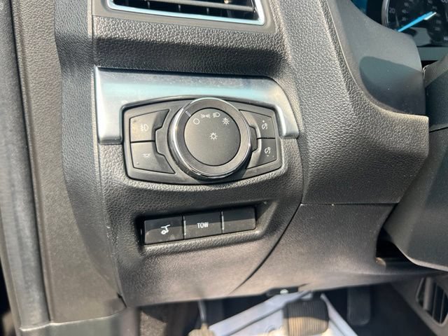 Certified 2018 Ford Explorer Limited w/ Equipment Group 301A AWD/4WD image 9
