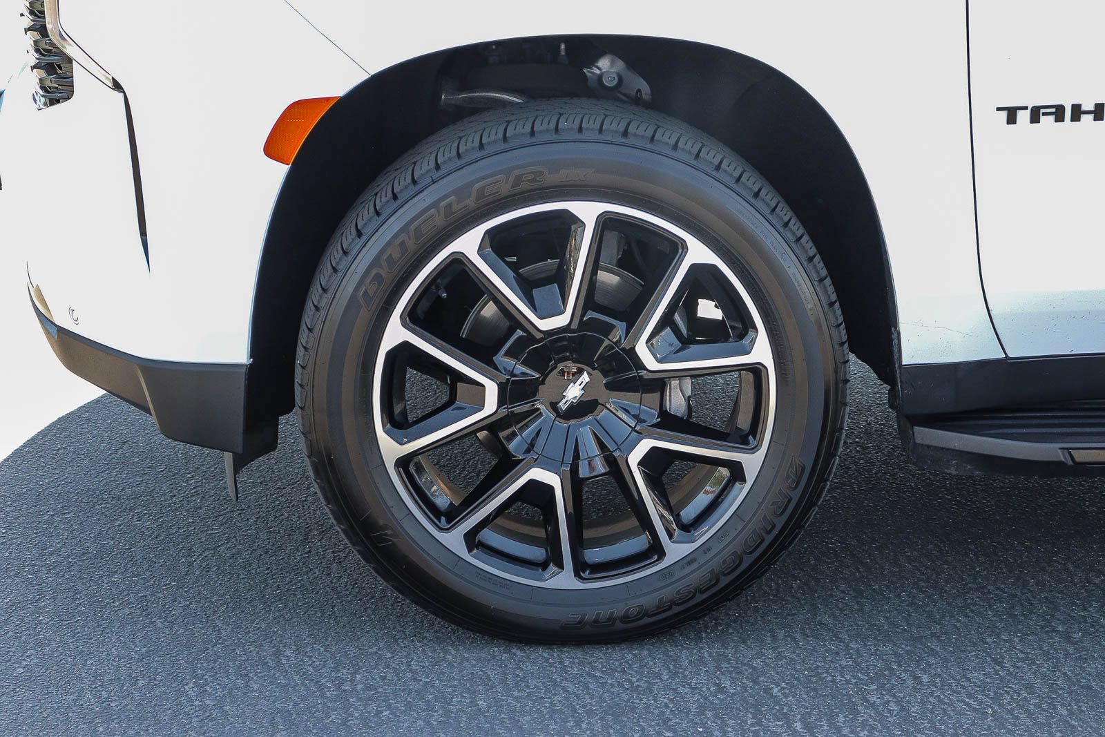 Used 2022 Chevrolet Tahoe RST w/ Luxury Package RWD image 9