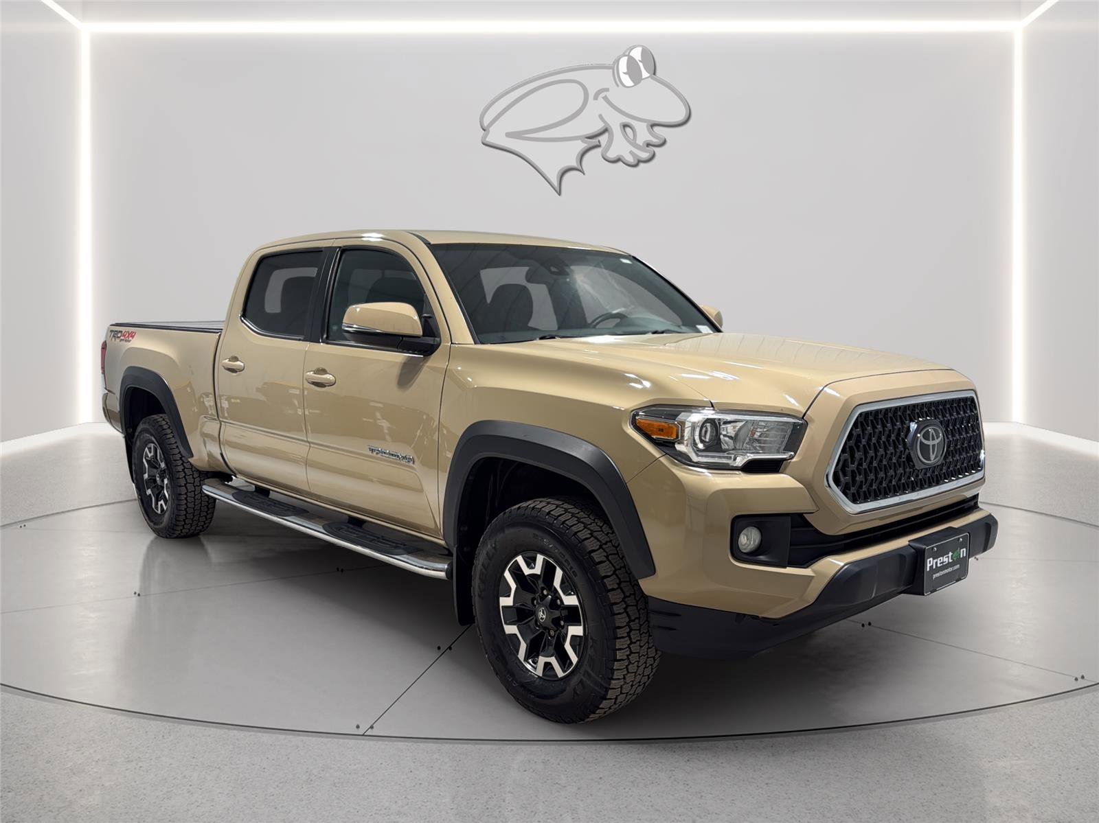 Used 2018 Toyota Tacoma TRD Off-Road w/ Technology Package AWD/4WD image 7