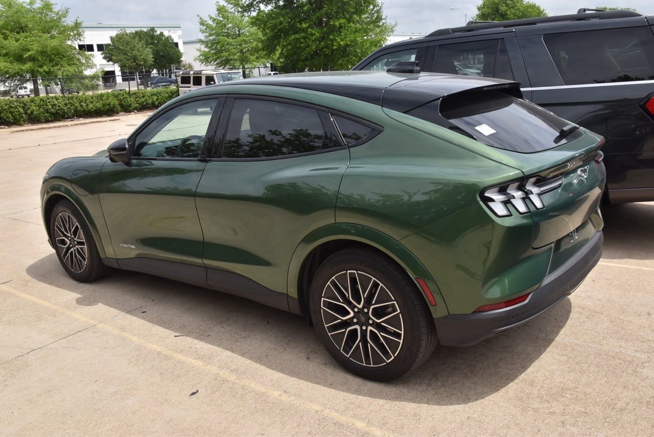 Certified 2025 Ford Mustang Mach-E Premium AWD/4WD image 8