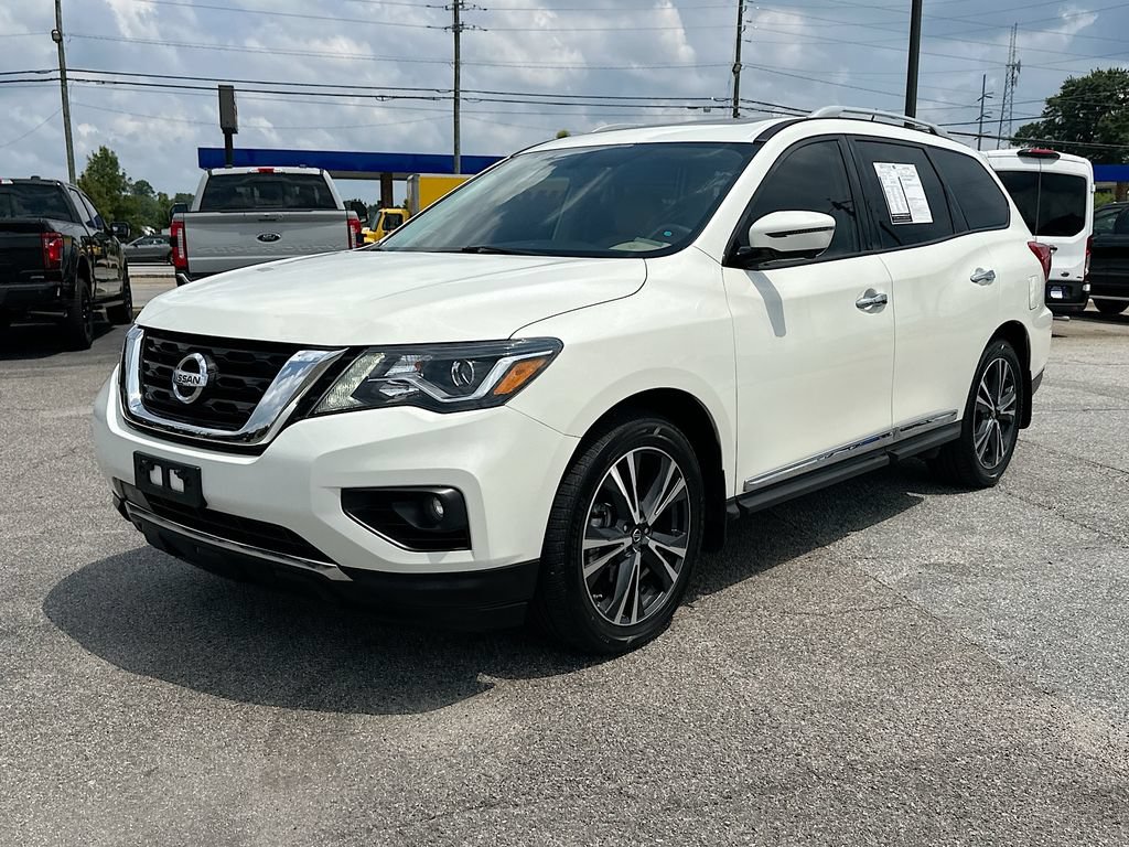 Used 2018 Nissan Pathfinder Platinum FWD image 1
