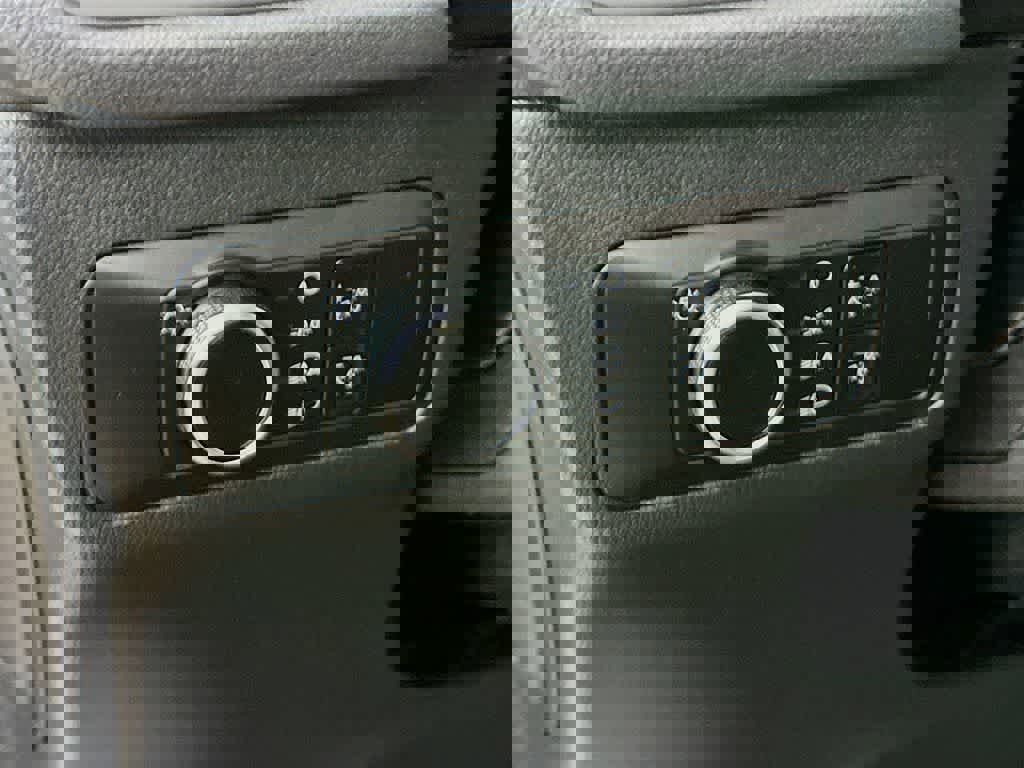 Certified 2025 Ford Escape ST-Line image 27