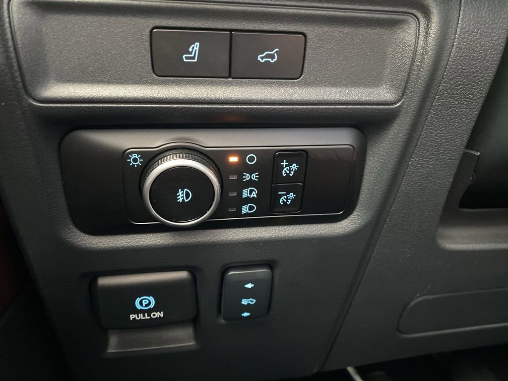 Certified 2024 Ford Expedition Limited image 33