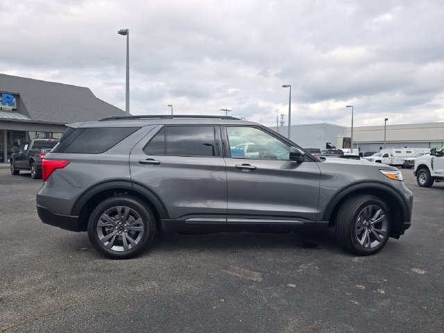 Certified 2023 Ford Explorer XLT w/ Equipment Group 202A AWD/4WD image 21