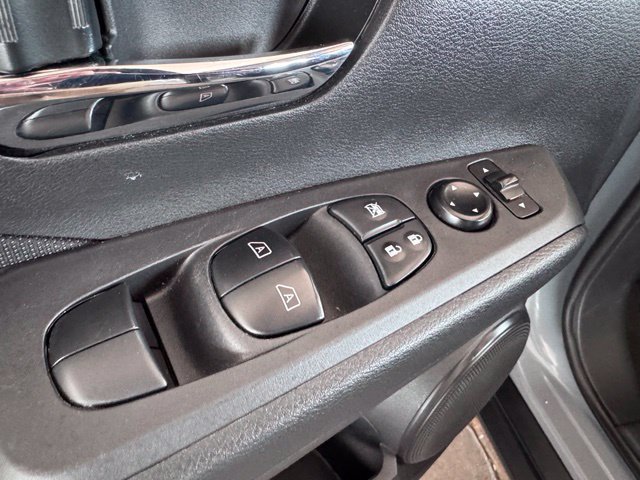 Used 2023 Nissan Kicks SV w/ Exterior Package FWD image 10