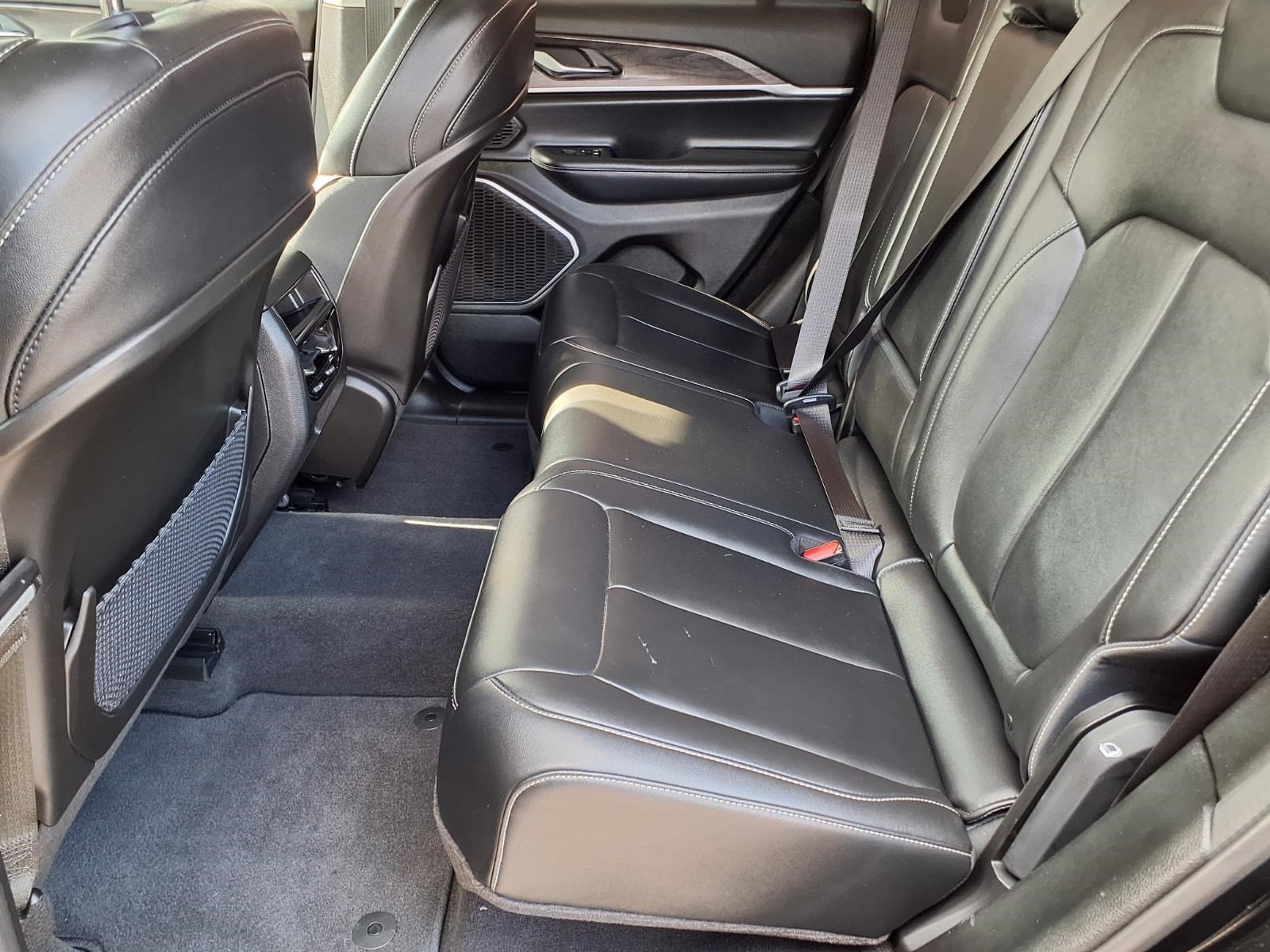 Used 2022 Jeep Grand Cherokee Limited RWD image 10