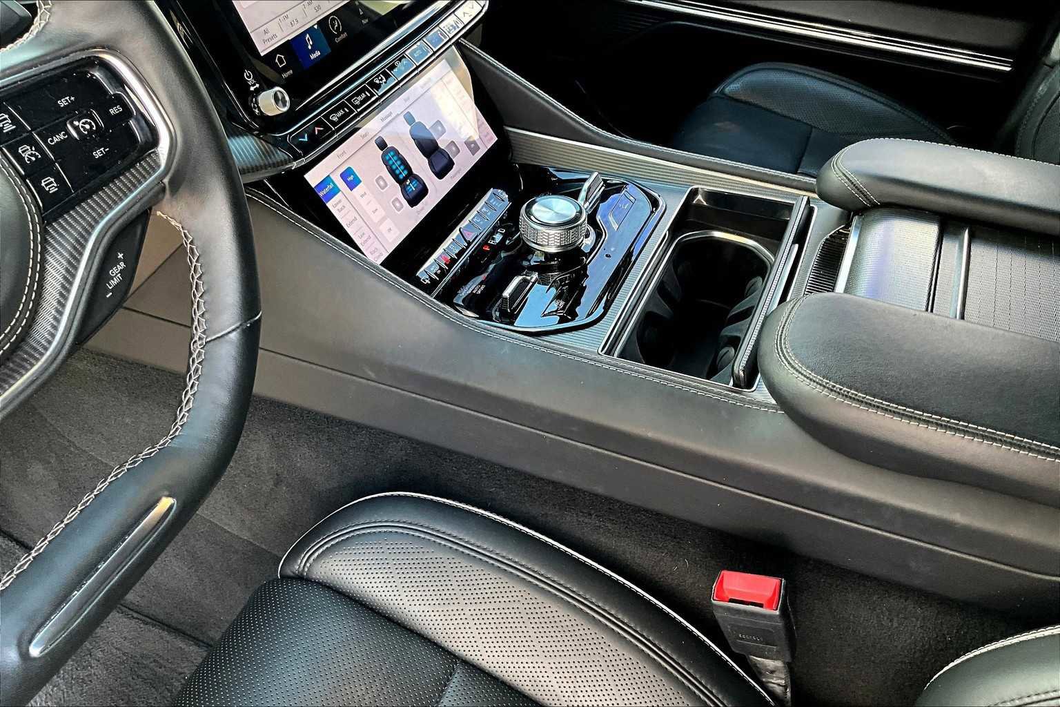 Used 2022 Jeep Grand Wagoneer Series II image 15