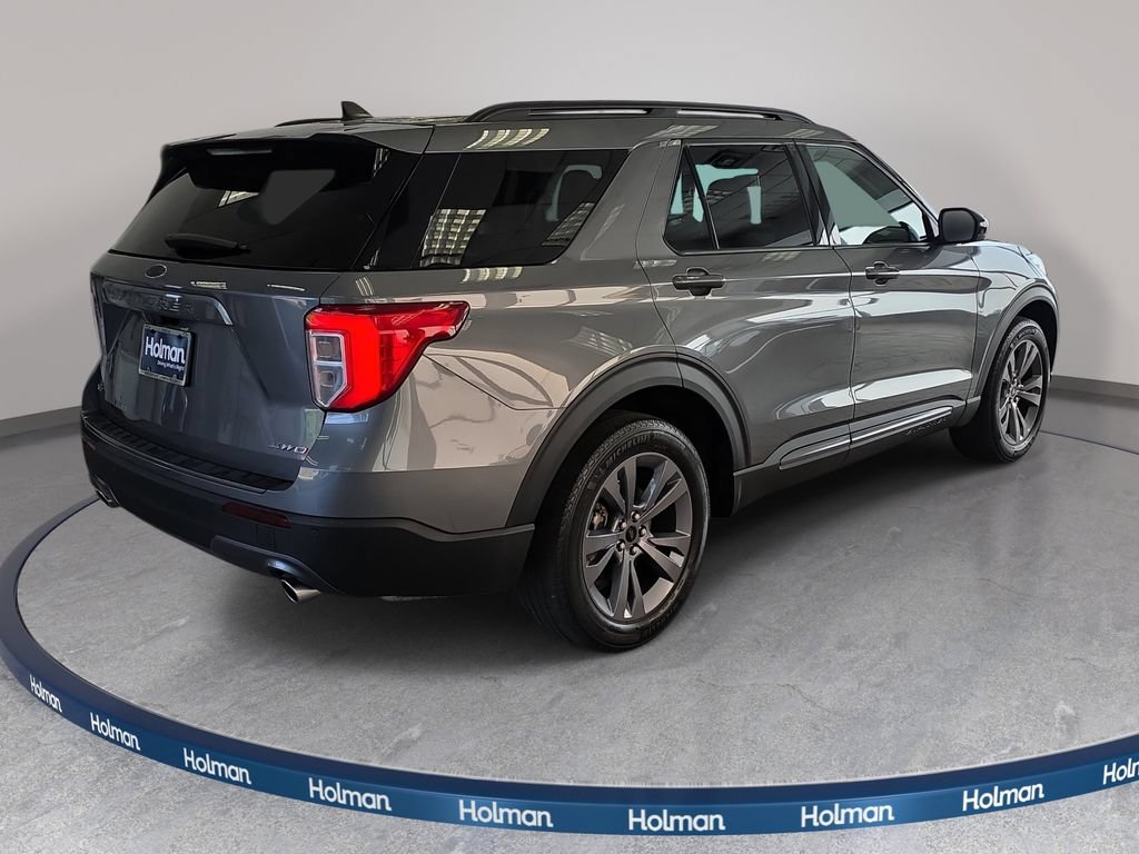 Certified 2023 Ford Explorer XLT w/ Equipment Group 202A AWD/4WD image 5