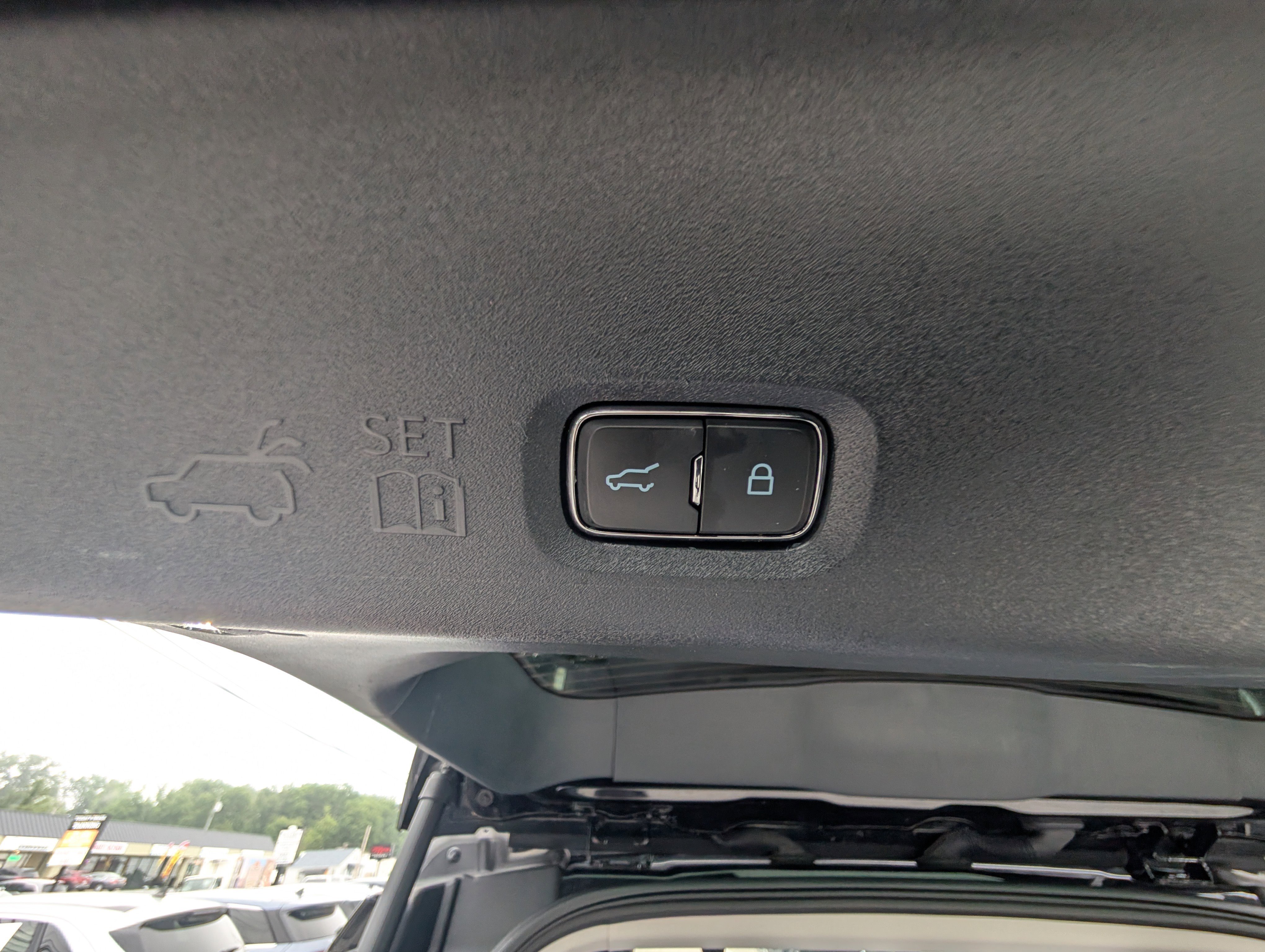Certified 2025 Ford Expedition Active AWD/4WD image 17
