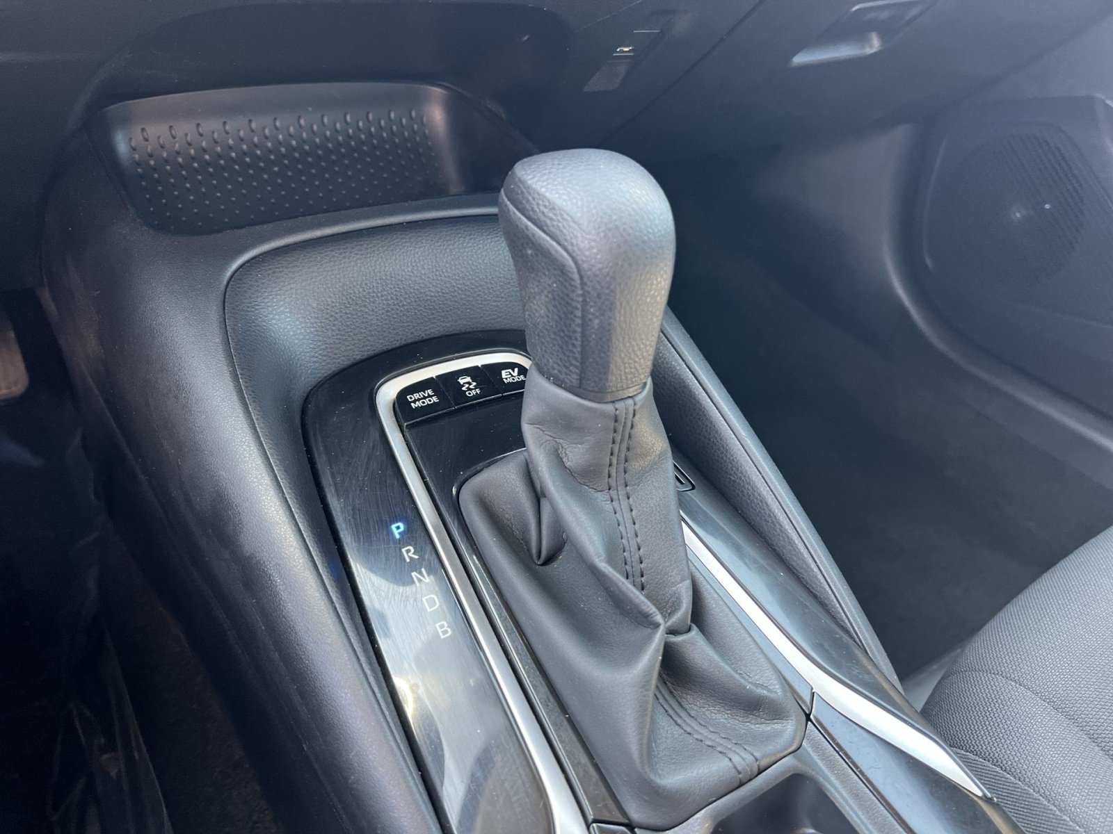 Used 2022 Toyota Corolla LE FWD image 21