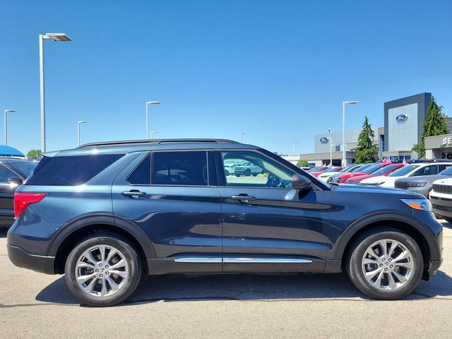 Certified 2022 Ford Explorer XLT w/ Equipment Group 202A AWD/4WD image 6