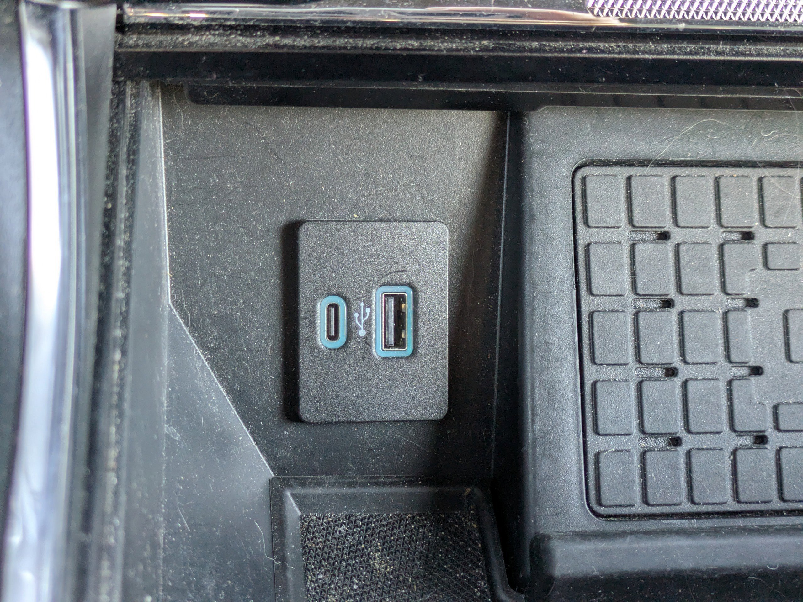 Certified 2023 Ford F150 Raptor image 32