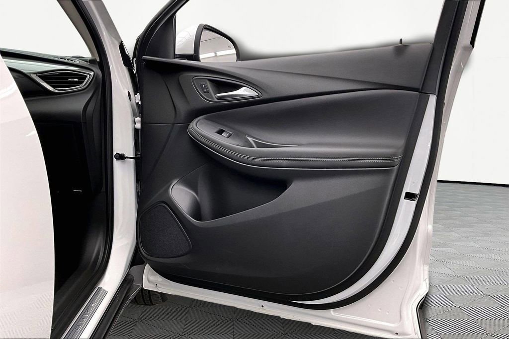 Used 2023 Buick Encore GX Essence w/ Experience Buick Package image 24