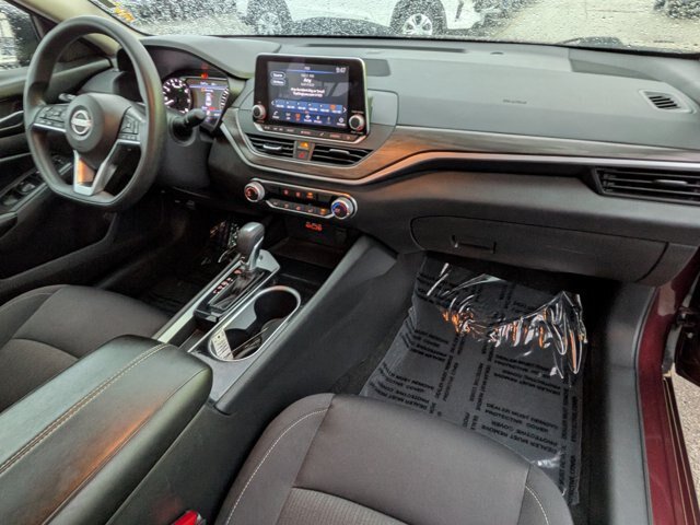 Used 2024 Nissan Altima 2.5 SV FWD image 28