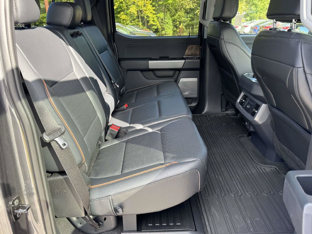 Certified 2026 Ford F350 Lariat w/ Black Appearance Package AWD/4WD image 17