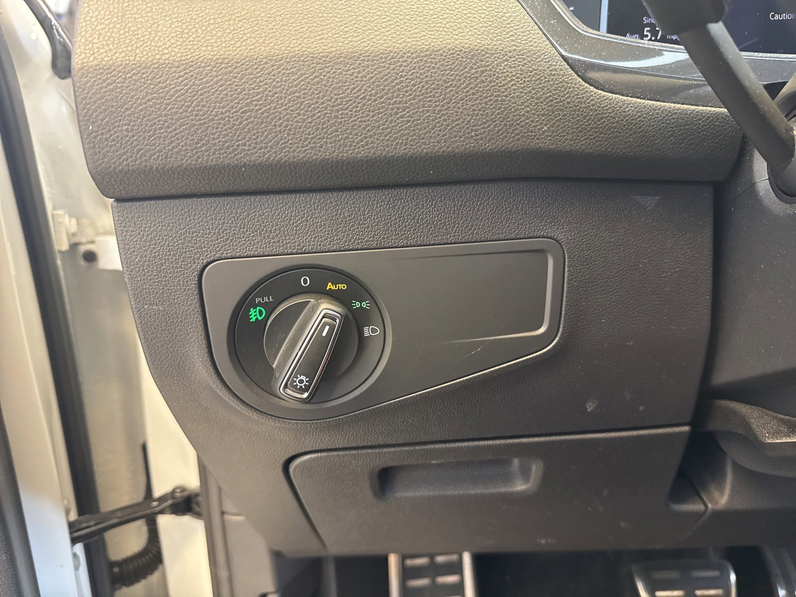 Used 2021 Volkswagen Tiguan SEL Premium R-Line image 23