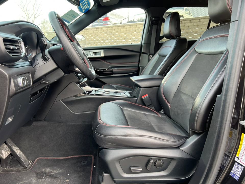 Certified 2022 Ford Explorer ST-Line w/ Class IV Trailer Tow Package image 10