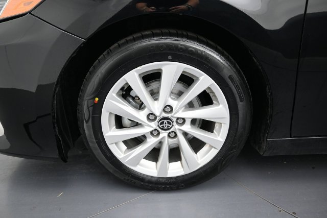 Used 2024 Toyota Camry LE FWD image 9