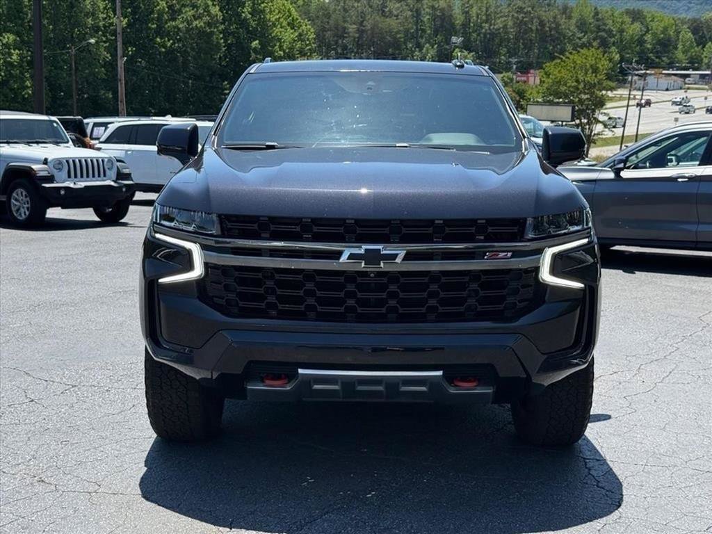 Used 2022 Chevrolet Suburban Z71 w/ Luxury Package AWD/4WD image 9