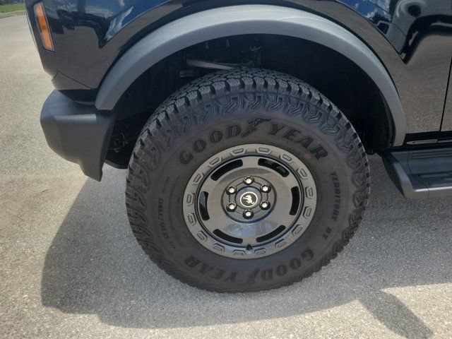 Certified 2025 Ford Bronco Outer Banks w/ Sasquatch Package AWD/4WD image 8