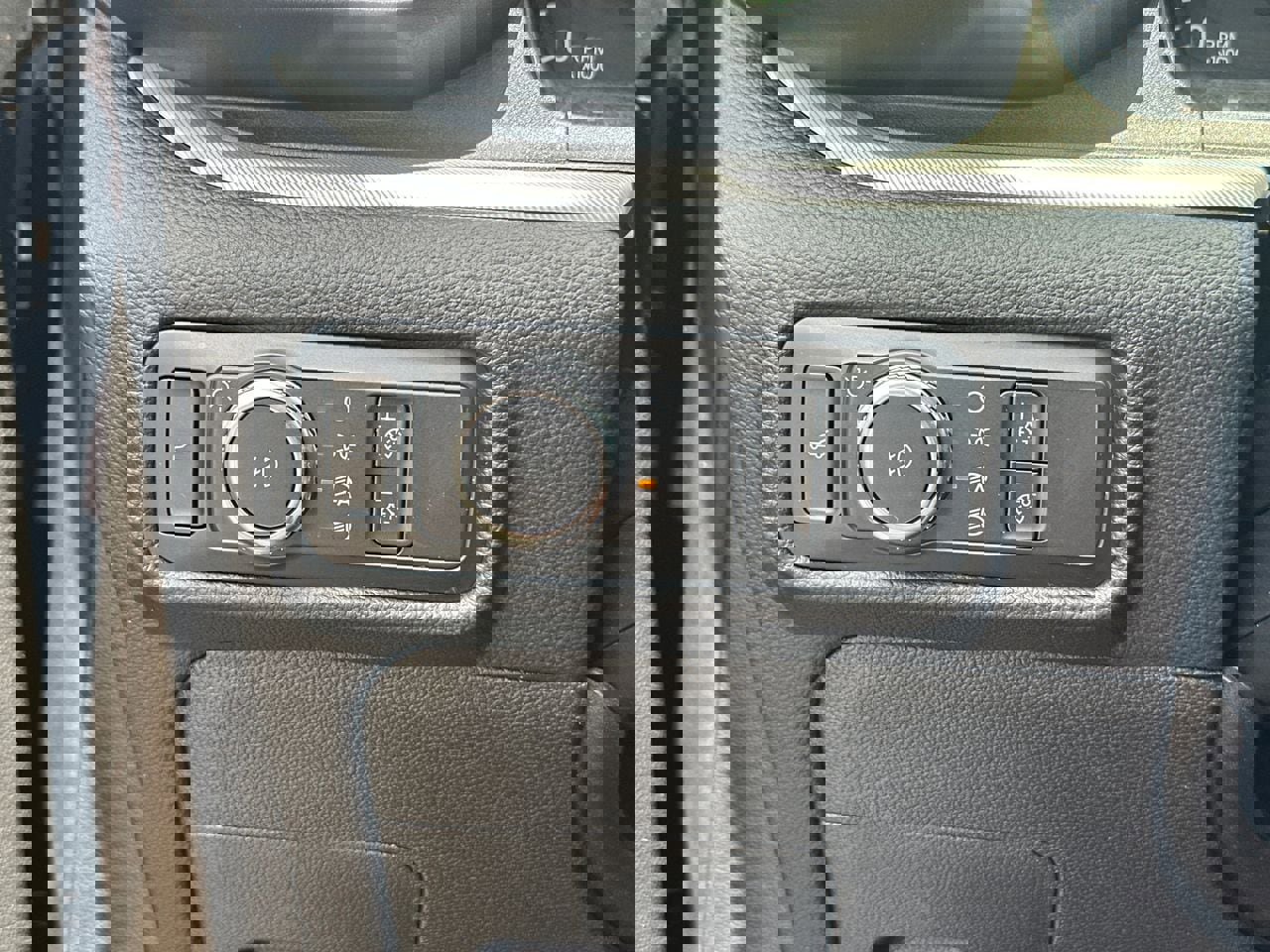 Certified 2022 Ford Explorer XLT w/ Equipment Group 202A image 34