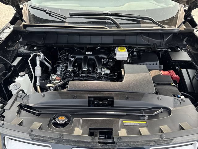 Used 2025 Nissan Pathfinder Rock Creek AWD/4WD image 25